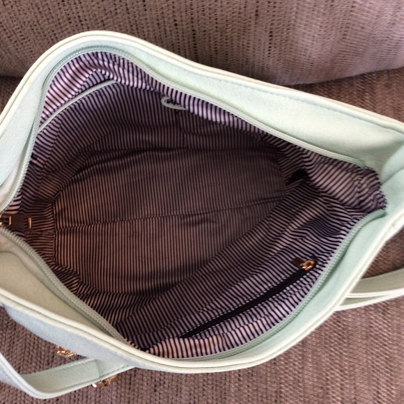 CLEARANCE SALE Zip Crossbody Bucket Satchel Mint - Picture 5 of 8